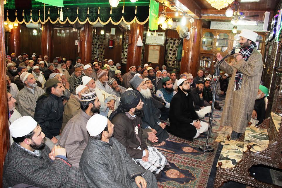 Spiritual leaders showed us the way of life, struggle for honor, divinity: Malik